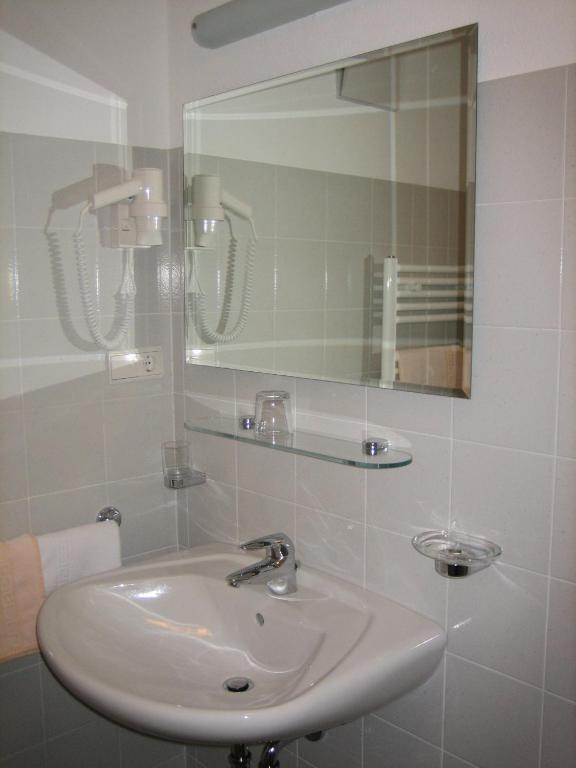 Garni - Appartement Neumairhof Oberrasen Zimmer foto